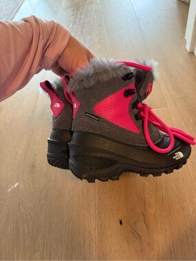The North Face Gray & Hot Pink Kids Waterproof Snow Boots